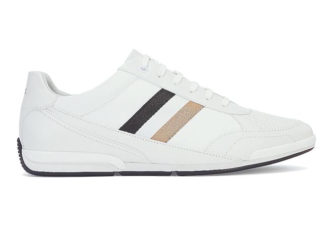 Boss米白球鞋，8900元。（Boss提供）