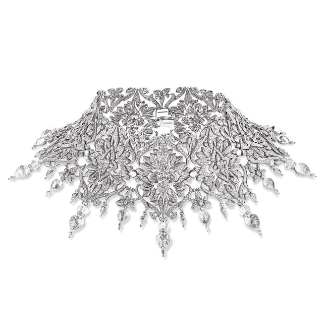 宝诗龙New Maharajahs系列项炼，水晶、钻石等，有两种佩戴方式，4740万元。（Boucheron提供）