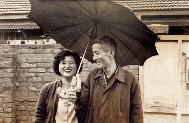 刘慕沙曾为爱离家出走，朱西宁写信求岳家谅解。（朱家提供）