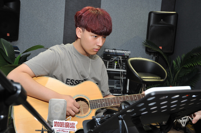 音樂挑戰賽鼓勵素人報名，透過線上評選讓自己的作品被看見。（主辦單位提供）