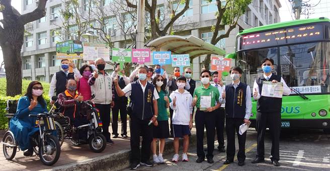 新路线651路公车将于23日通车，6点前班次就增为六班，让甲安埔市民通勤更方便。（市议员吴敏济提供）