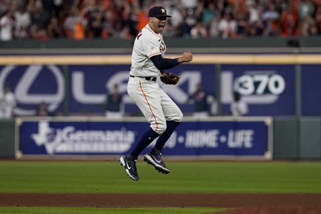 Carlos Correa前往美联中区，与双城签下3年合约。（美联社）