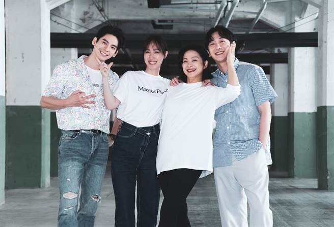 林柏宏（左起）、施名帥、楊貴媚、小薰今出席《阮三个3》快閃店活動。（羅永銘攝）