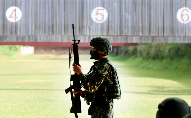 台灣現行義務役役期4個月是否延長被熱議。(示意圖/資料照)
