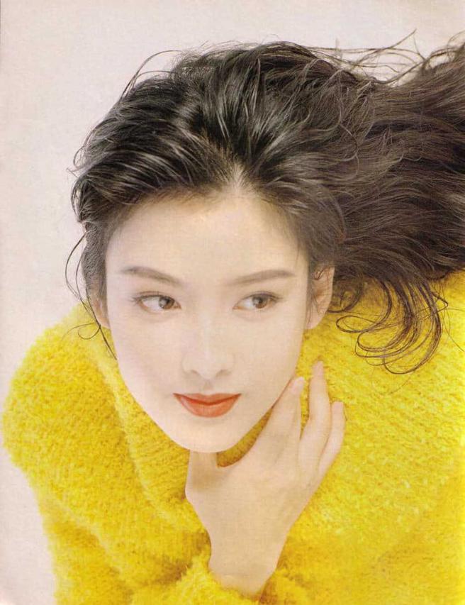 周慧敏年轻时和现在一样美丽 (图/周慧敏Vivian Chow脸书)
