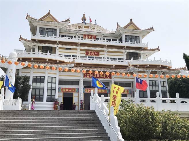 中华天帝教总会19日于清水区天帝教天极行宫，举办「2022（壬寅）年中华民族海内外同胞联合祭祖大典」。（陈世宗摄）