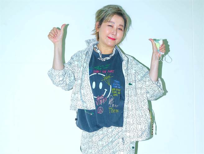 蓝心湄回忆29年前曾与顾宝明合作过。（粘耿豪摄）