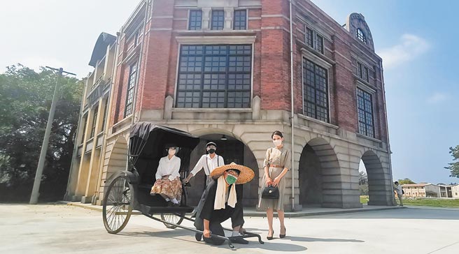 台南市盐水区岸内影视基地日据时期荣町场景完工，台南市府邀影视业者拍片取景。（刘秀芬摄）