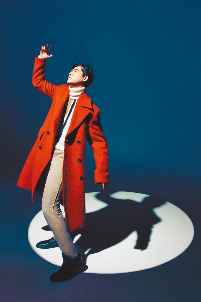 金鐘視帝周渝民面對工作時，總是給自己很大壓力。（台灣賓士提供）