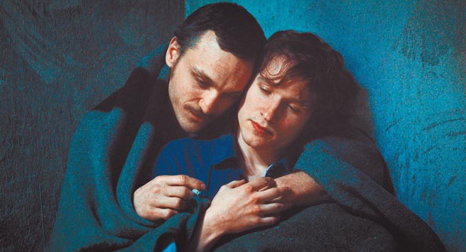 法兰兹罗戈斯基（左）和乔治佛瑞德区在狱中激恋。 （海鹏提供）