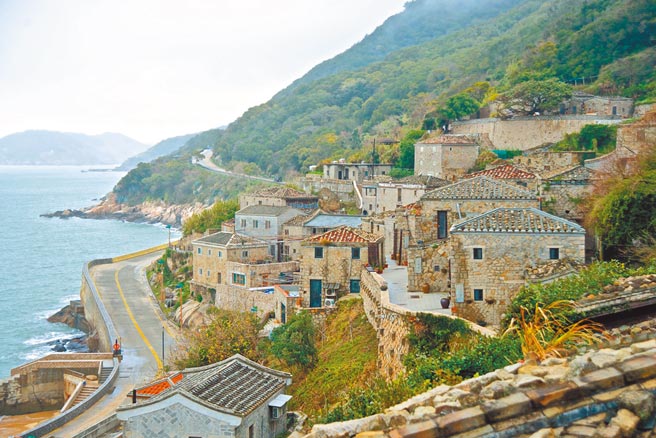 北竿芹壁永保安康步道。（连江县交通旅游局提供）