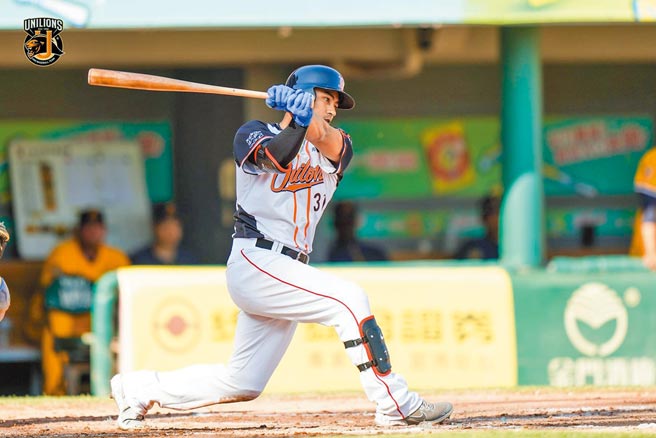 林子伟与大都会队签下小联盟合约，图为他之前随统一狮春训，于自办热身赛上场打击。（统一狮提供）