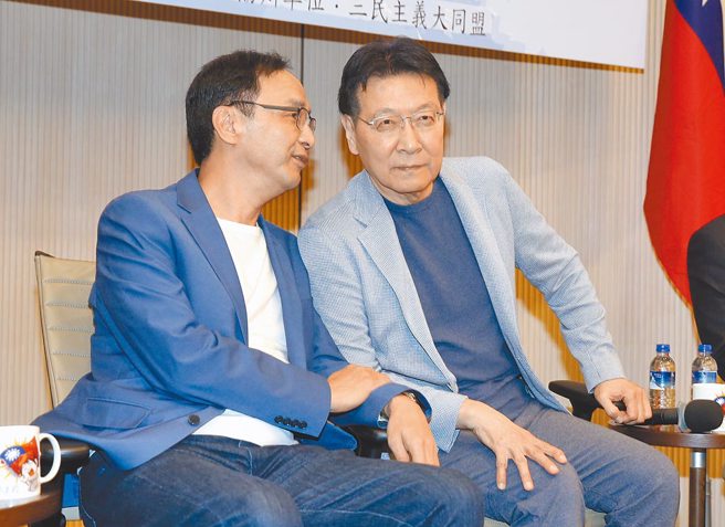 圖為朱立倫（左）與趙少康（右）過去一同出席活動的畫面。（本報資料照片）
