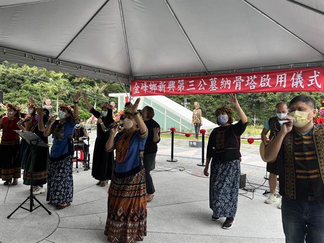 金峰乡新兴村纳骨塔及坜坵公墓纳骨墙完工启用。（台东县府提供／蔡旻妤台东传真）