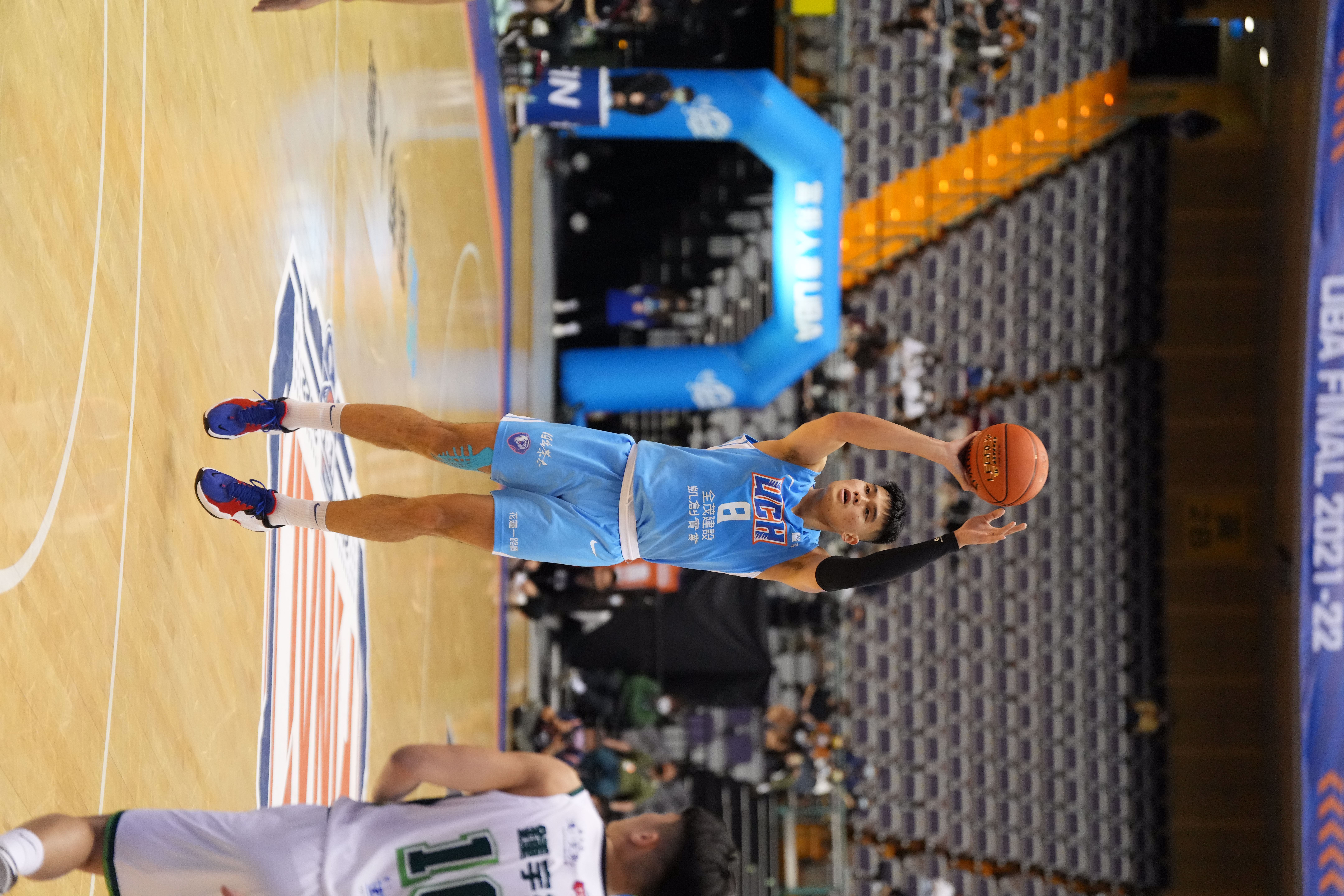 健行科大陈范柏彦季军战进帐14分。（大专体总提供）