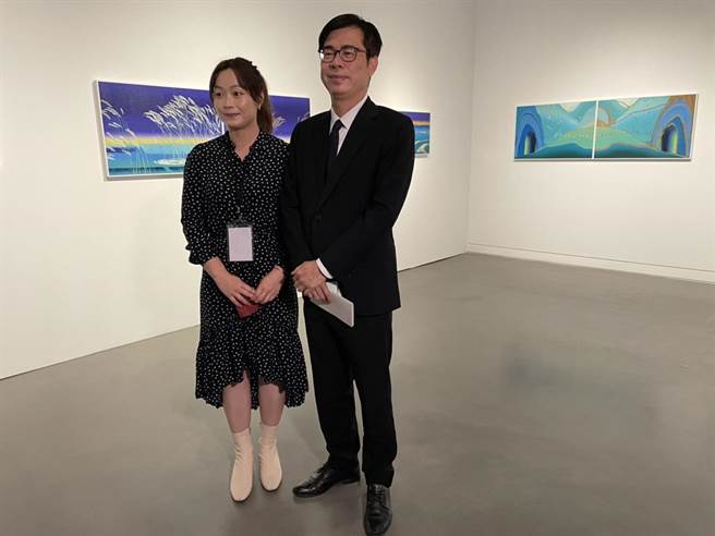 国内相当具代表性的当代艺术大奖《2022高雄奖》于20日在高雄市立美术馆举办颁奖典礼，高雄市长陈其迈也特地前往颁奖。（洪浩轩摄）