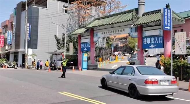 清明节将至扫墓人车多，桃园警分局将加强交通疏导措施。（桃园警分局提供／陈梦茹桃园传真）