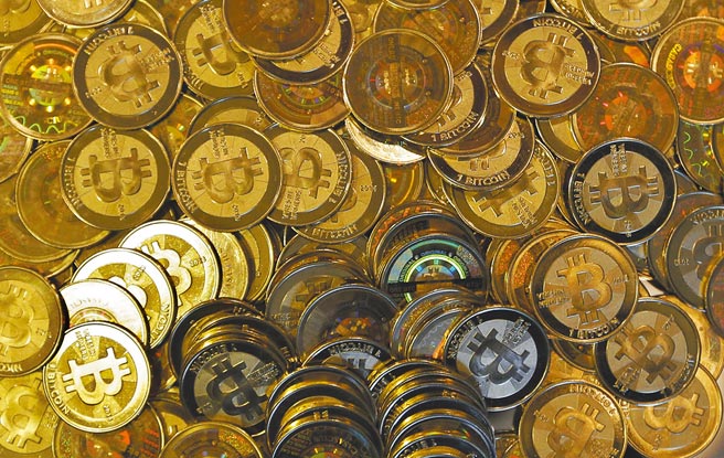 印度青年疯加密币图╱美联社