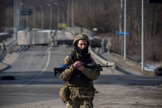 俄軍包圍蘇米市 烏克蘭官員：化工廠氨氣外洩