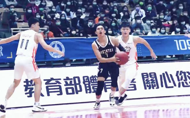 政大雄鹰卫冕UBA冠军    前院长揭露幕后秘辛
。(图/爱传媒提供)