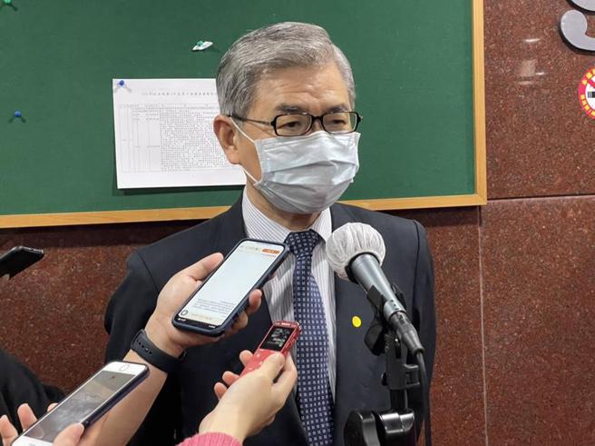 （金管会主委黄天牧21日赴立法院财委会接受质询会前受访。图／魏乔怡）