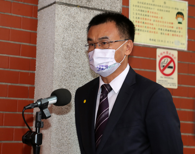 農委會主委陳吉仲（見圖）21日赴立法院經濟委員會報告「國際重要原物料價格上漲，造成農產品供需失衡，政府因應之道」。（劉宗龍攝）