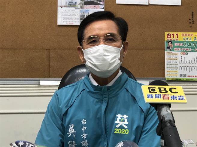  市议员吴敏济今天开记者会，痛批镇澜宫不应将周边团队当成提款机。（陈世宗摄）