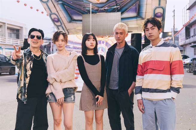 《塑胶花》公路爱情影集卡司集结李沐、阳靓、高捷、吴慷仁、林鹤轩。（抓马文化提供）