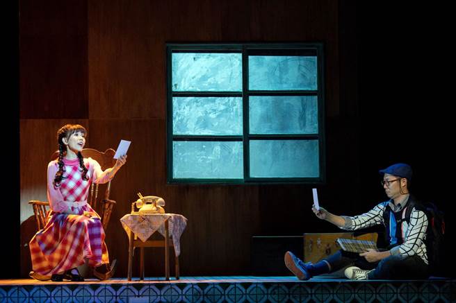 新古典室內樂團以《阿嬤的歌本》2.0版打造全新版本，在屏東戲劇節演出。（屏縣府提供／林和生屏東傳真）