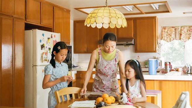 金马最佳新导演阮凤仪的《美国女孩》，前身是短片《姊姊》。（金马提供）