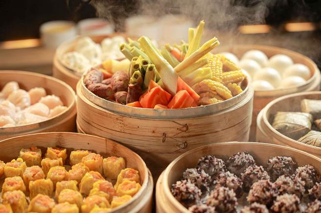 晶華酒店栢麗廳自助餐點 。（晶華酒店提供）