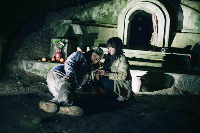 恐怖片《咒》吸引眾多胆大观眾挑战午夜场。（牵猴子提供）