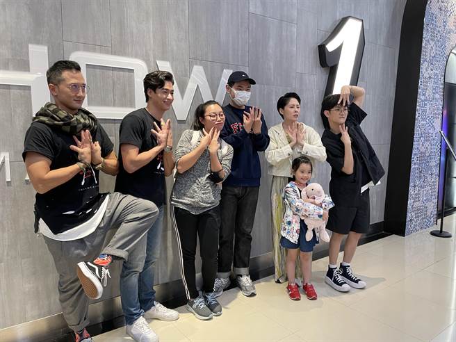 《咒》片中特殊手势、咒语引起话题。（牵猴子提供）