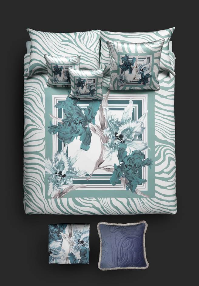  Roberto Cavalli ZEBRA BLOOM 义大利原装进口数位印染平单组。（日比家族提供）