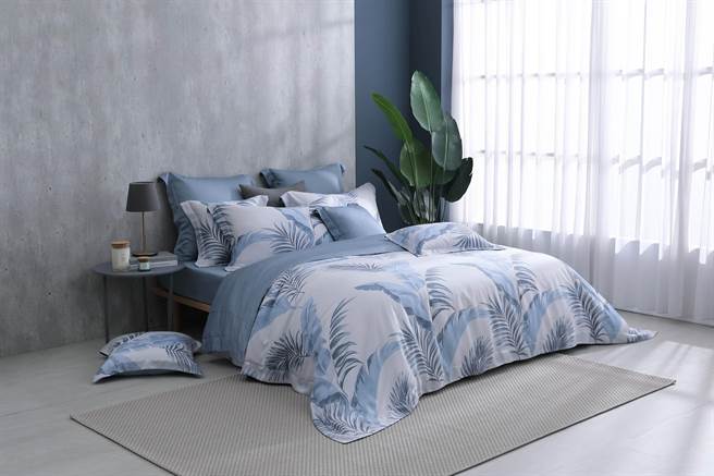 梦特娇春夏寝饰，苍穹蕉叶。（梦特娇提供）