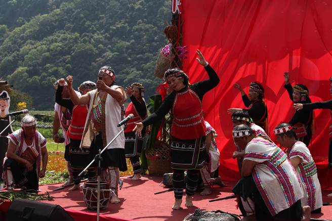 布農部落耆老，為走音祭、登高挑戰賽祈福。（信義鄉公所提供／廖志晃南投真）