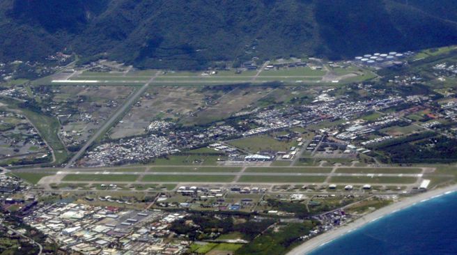 空军花莲基地（花莲航空站，下）及佳山基地（上）。（范扬光摄）