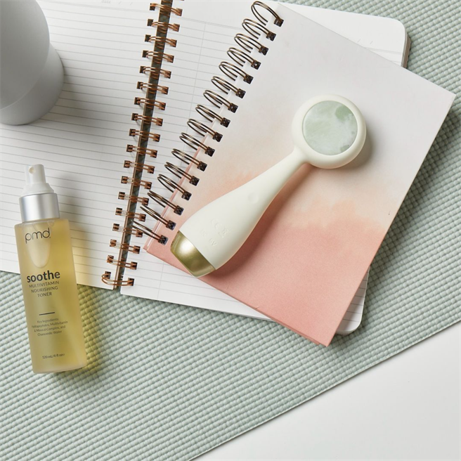 PMD Clean Pro Gemstone洁顏超导晶石美肤仪。（P＋提供）