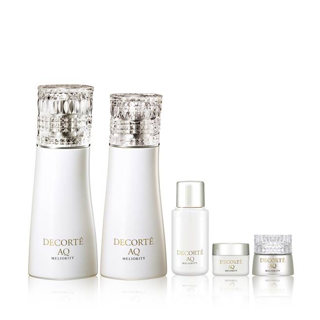 AQ完美精質 全能組。（黛珂提供）