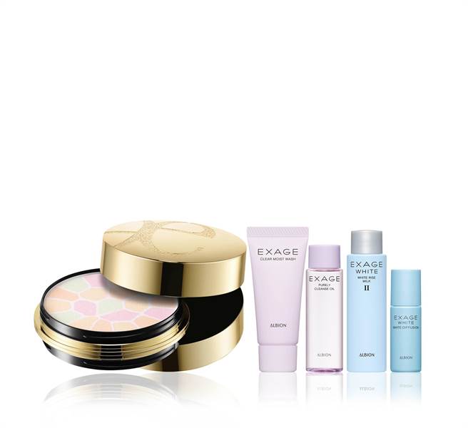 5D蜜粉餅回饋組。（ALBION提供）