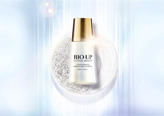 东森自然美BIO UP极光净白淡斑安瓶。（东森自然美提供）