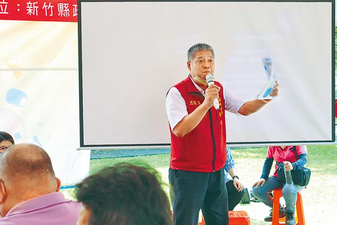 新竹縣府計畫在湖口建置生命紀念園區，但在地民眾反彈，當地村長也怒斥若通過此案，將禍延子孫。（邱立雅攝）