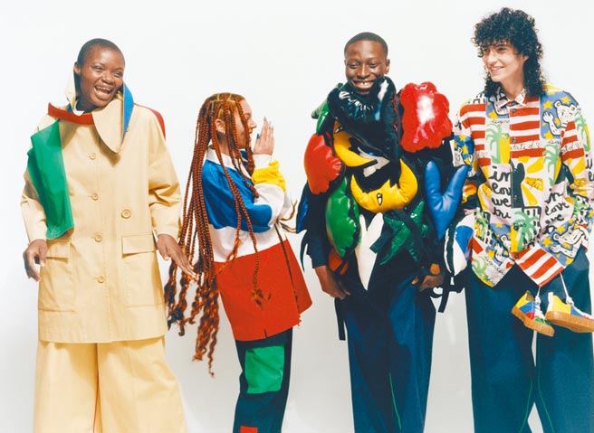 時尚品牌班尼頓Benetton攜手法國時尚藝術大師Jean Charles de Castelbajac推出IN LOVE WE TRUST相信愛聯名系列。（Benetton提供）