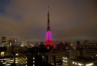 日本電力供給不足 東京晴空塔首見整晚熄燈