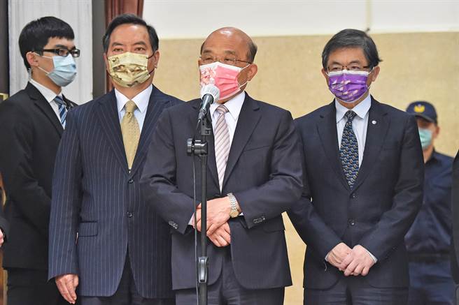 行政院长苏贞昌今赴立法院备询前受访。（行政院提供）