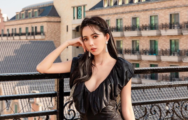 拐拐身材火辣，擁有一張混血面孔。（圖／拐拐 Instagram）