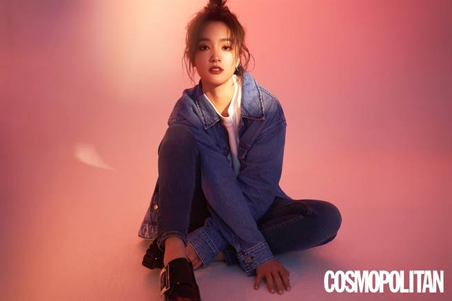 總是往前衝的王淨學會踩煞車讓自己休息與充電。（COSMOPOLITAN提供）