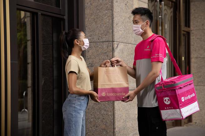 （foodpanda 公布「疫后关键报告」，针对消费习惯转变、店家营运模式、外送产业发展等三大面向进行剖析。图／foodpanda提供）