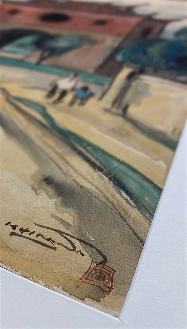 三峡李梅树纪念馆为了举行4月梅树月展览，特别向日方收藏家，借来台北城「北门」最早画作，该画作光是往返运费就超过10万元，价值不菲。（李梅树纪念馆提供）