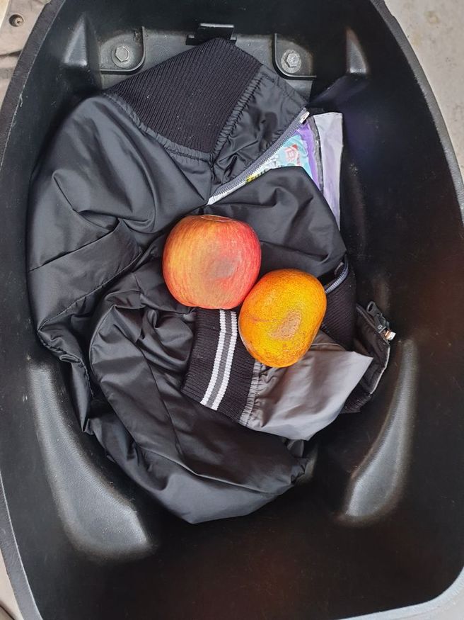 不明人士送给网友的水果。（取自爆废公社）